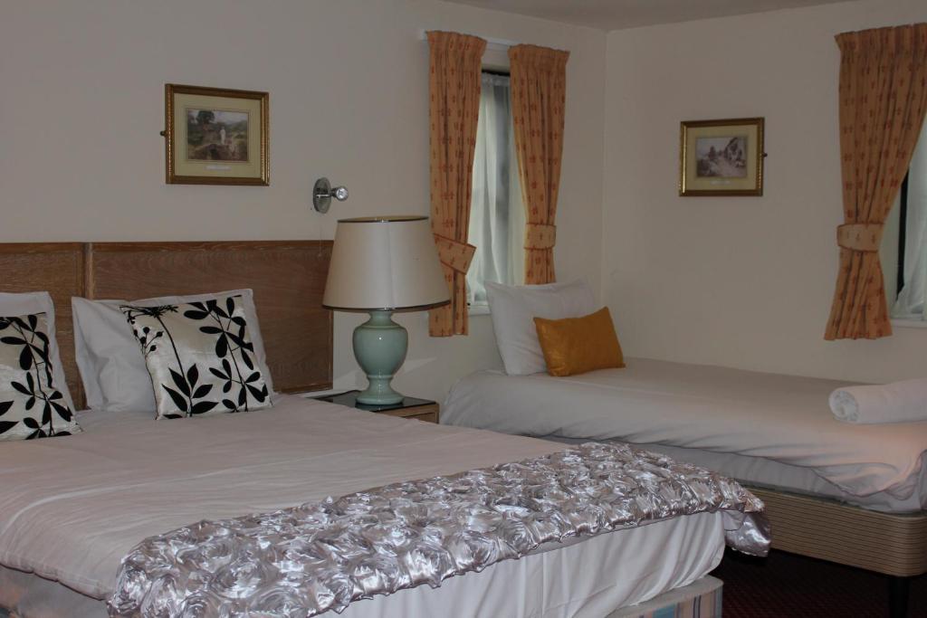 Stansted Skyline Hotel Грейт Дънмоу Стая снимка